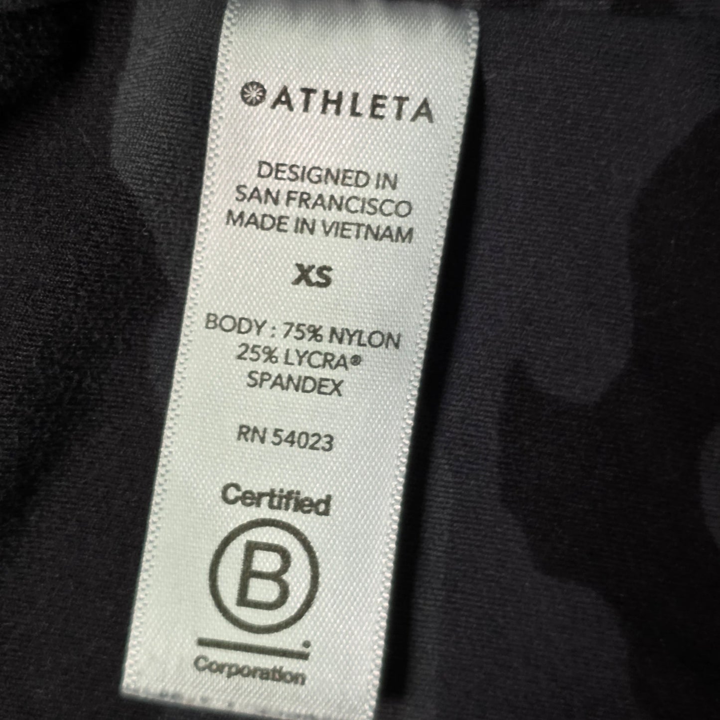 Athleta Ultimate Camo 7/8 Tights Leggings Women’s XS Yoga Pants