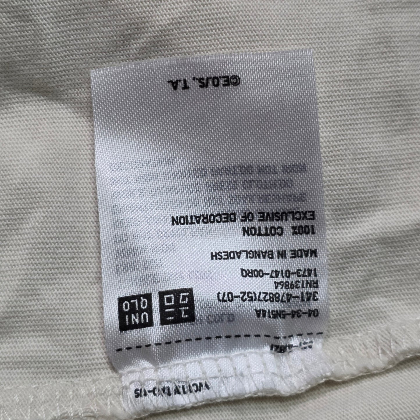 Uniqlo ONE PIECE UT T-Shirt Men’s XL Off White Graphic Anime Tee NWT