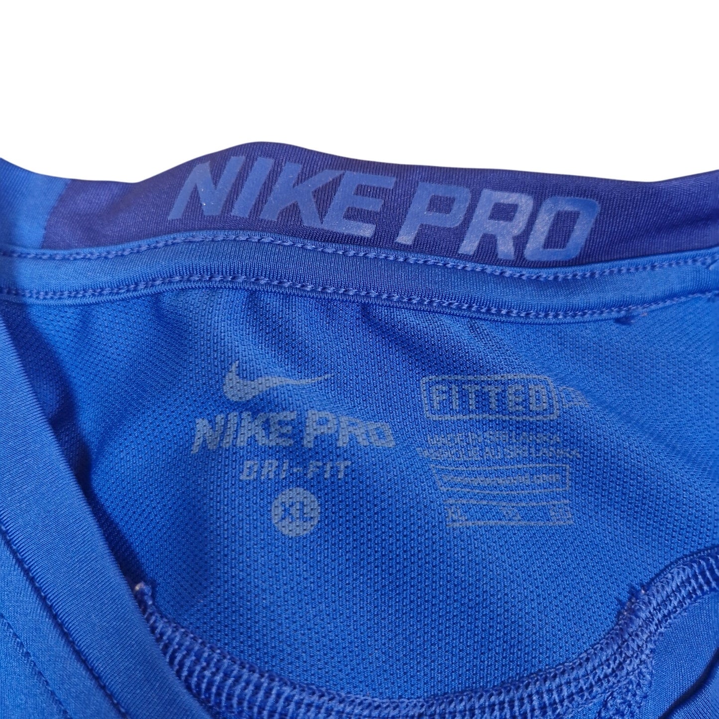Nike Pro Combat Fitted Shirt Men’s Medium Navy Blue Dri-Fit Short Sleeve Tee