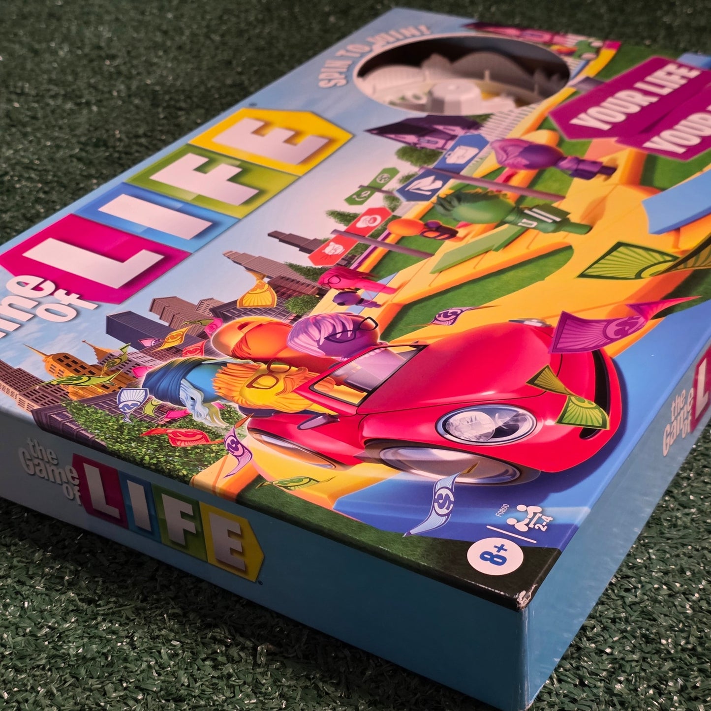 Hasbro Gaming The Game of Life Career Day Board Game New Sealed