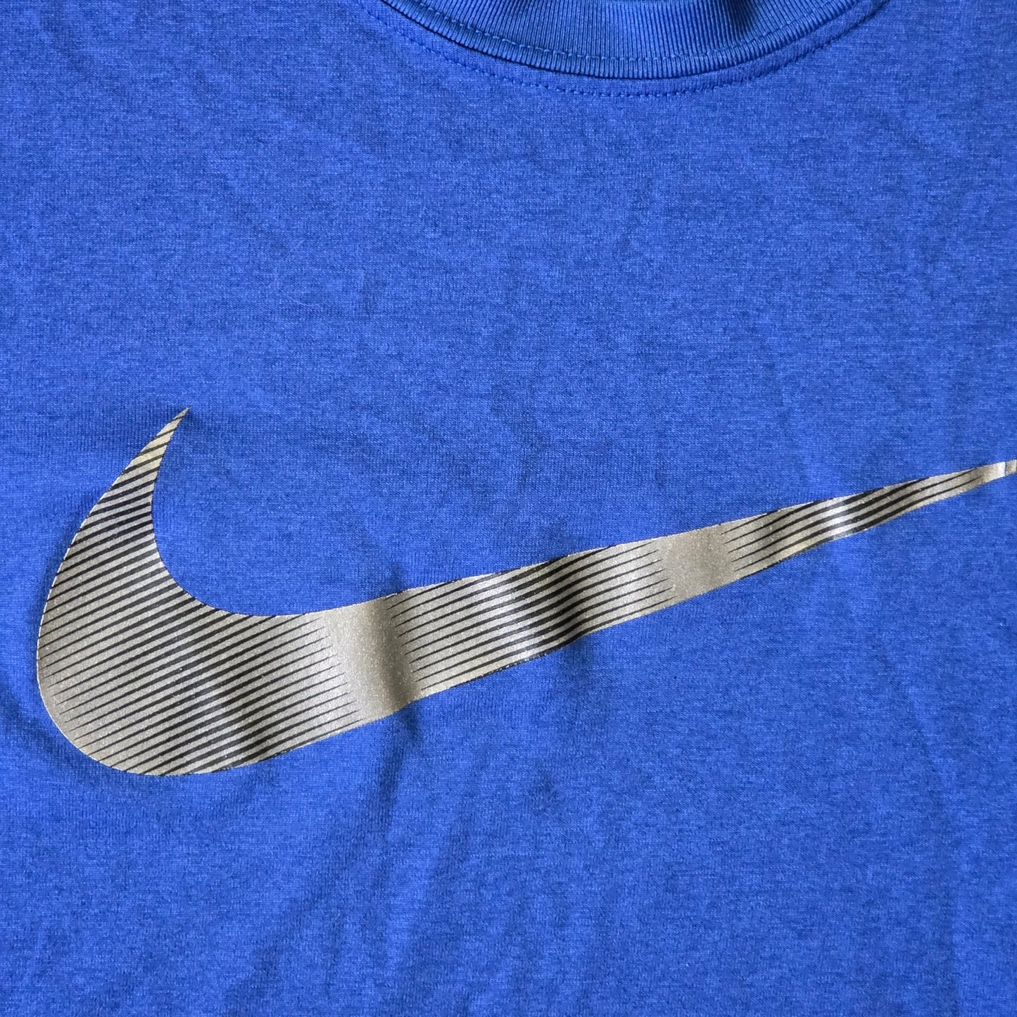 Nike Swoosh Logo T-Shirt Men’s M Blue Cotton Short Sleeve Athletic Tee