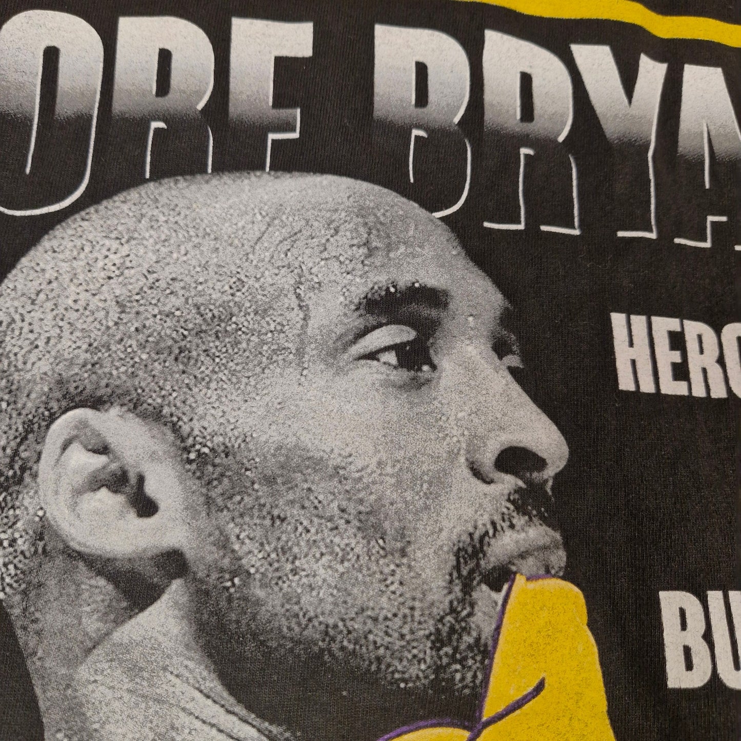 Legend Kobe Bryant “Heroes Come And Go But Legends Are Forever” T-Shirt Men’s Size Large Black