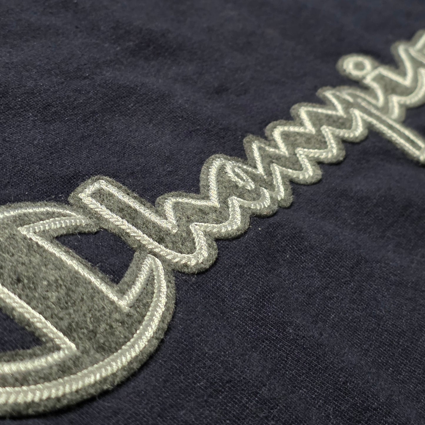 Champion Sweatshirt Men’s M Navy Script Logo Crew Neck