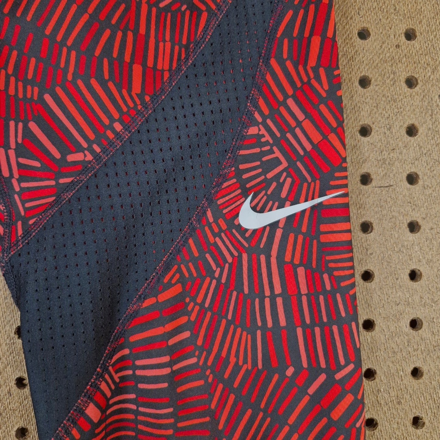 Nike Womens Training Capri Hypercool Frequency Tidal Crops 2016 Sz Medium