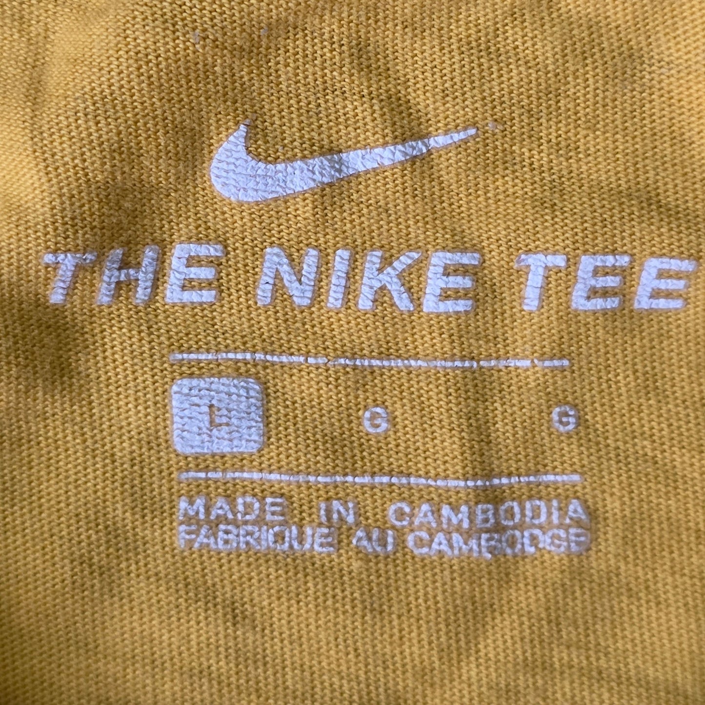 Nike Just Do It T-Shirt Men’s L Yellow Cotton Loose Fit Short Sleeve Tee