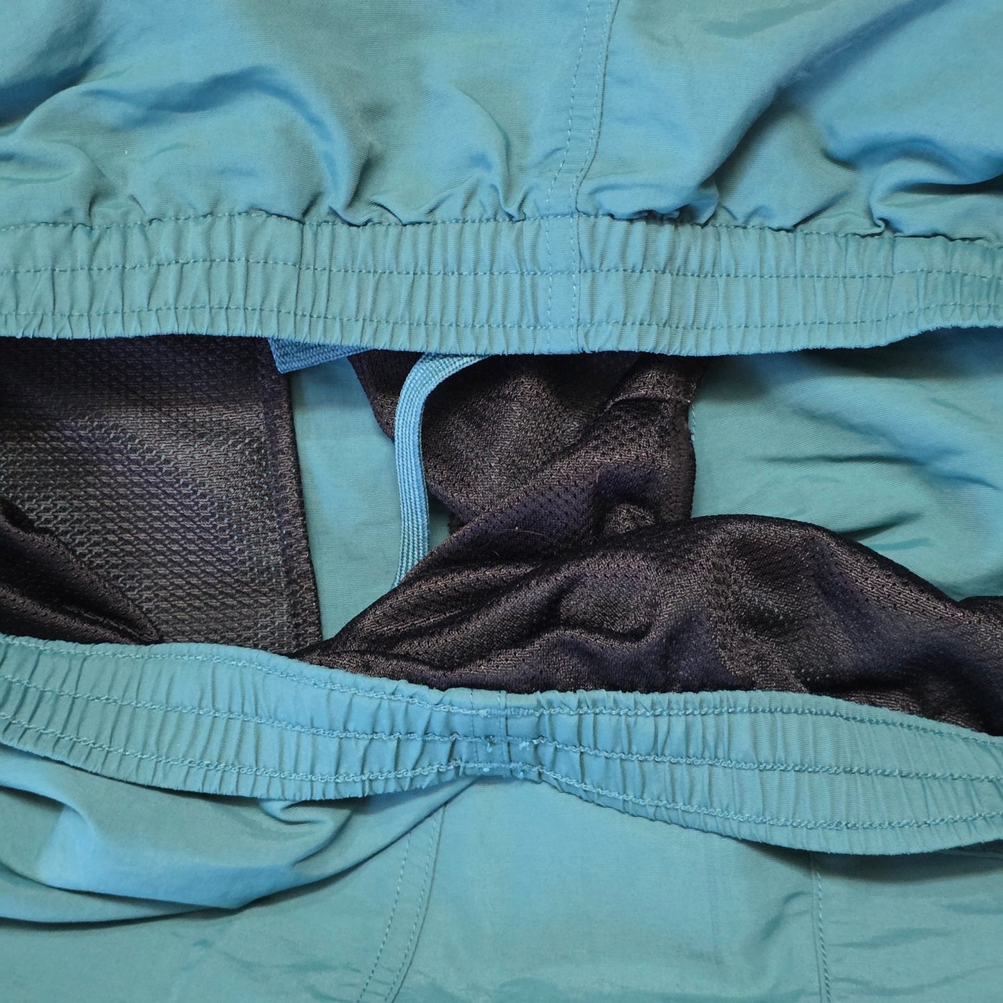UNIQLO Swim Active Shorts Men’s L Blue Pull-On Mesh Lined