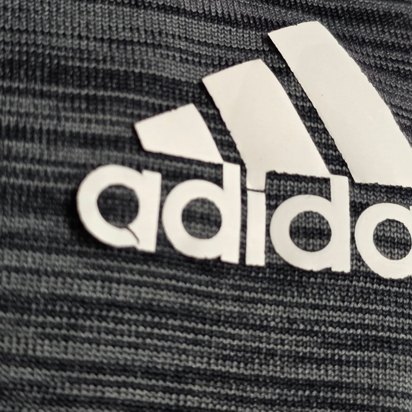 Adidas Designed 2 Move 3-Stripes Men’s S Gray AEROREADY Primegreen Tee