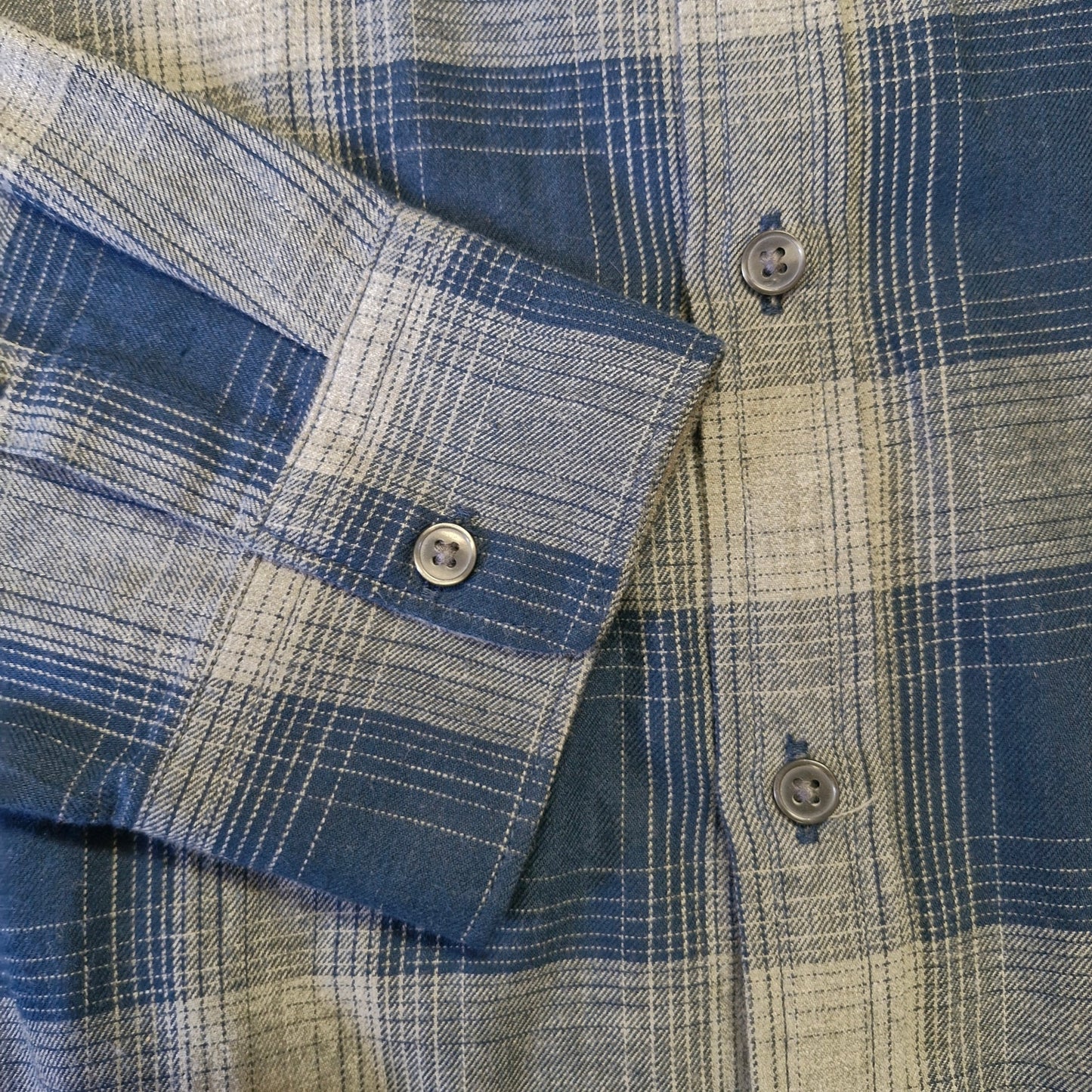 Slate & Stone Gray Blue Plaid Button Up Shirt Men’s Size Large Long Sleeve