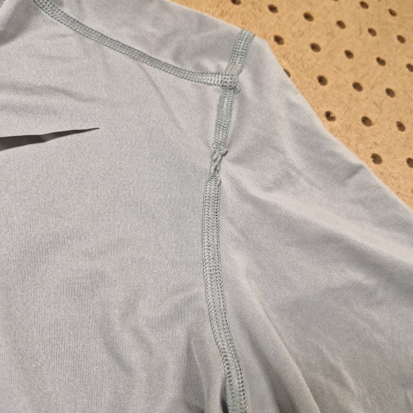 Nike Dri Fit Men’s Size Small Grey