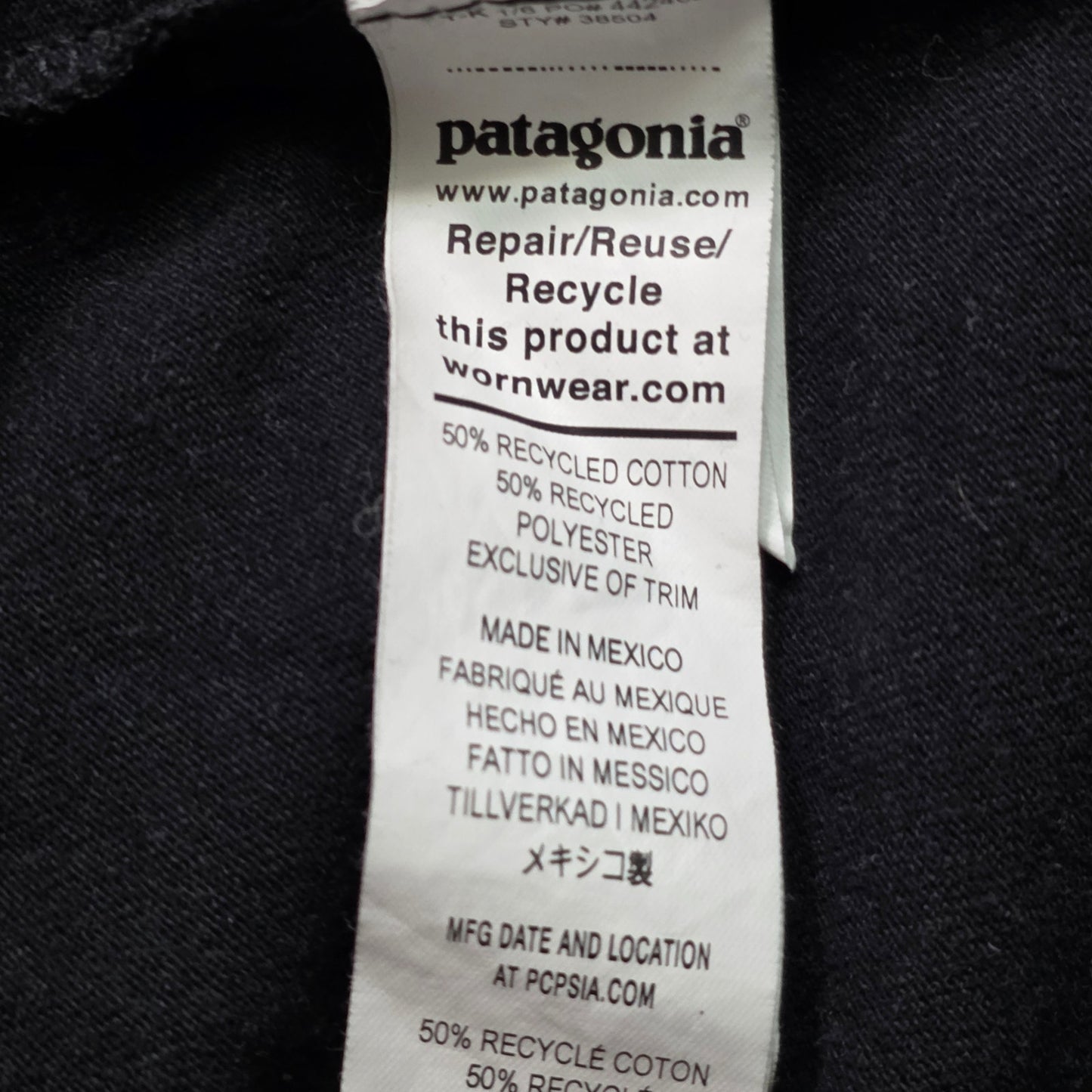 Patagonia P-6 Logo Responsibili-Tee Men’s XS Recycled Logo Tee