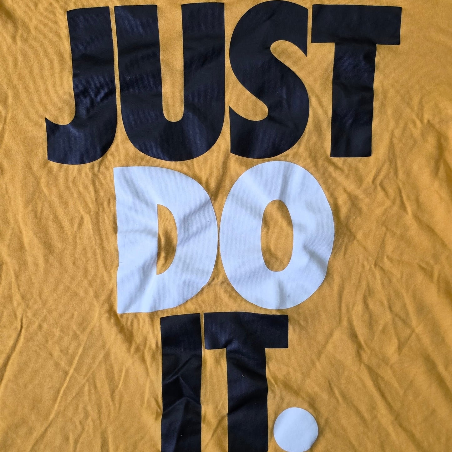 Nike Just Do It T-Shirt Men’s L Yellow Cotton Loose Fit Short Sleeve Tee