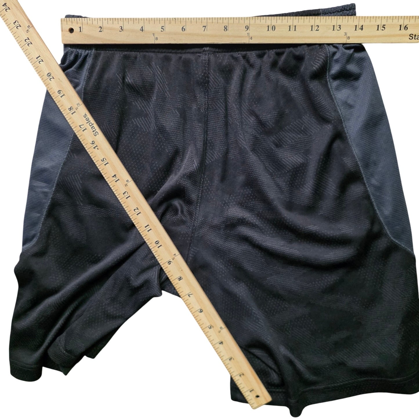 Under Armour Athletic Shorts Men’s M Black Stretch Waist Performance