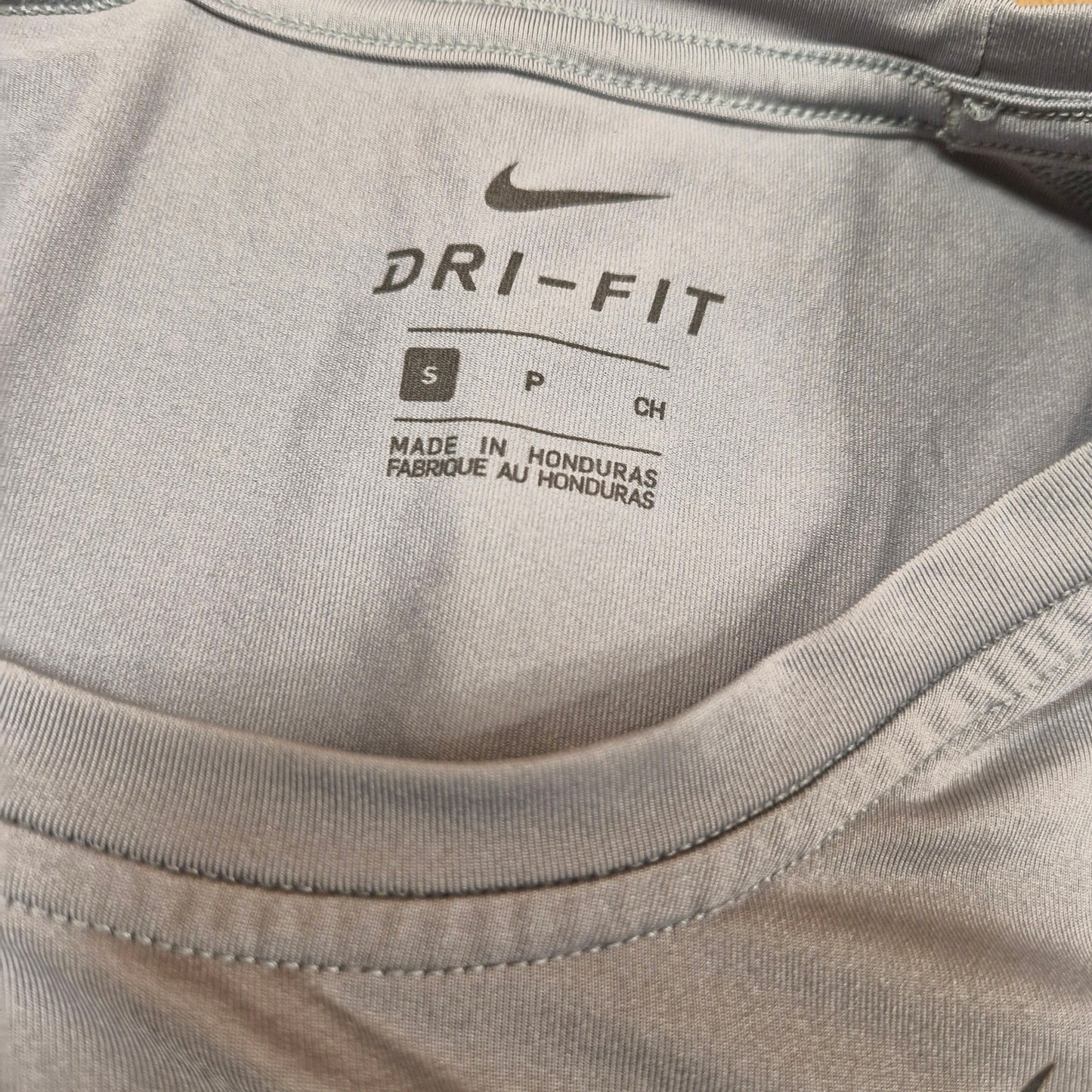 Nike Dri Fit Men’s Size Small Grey