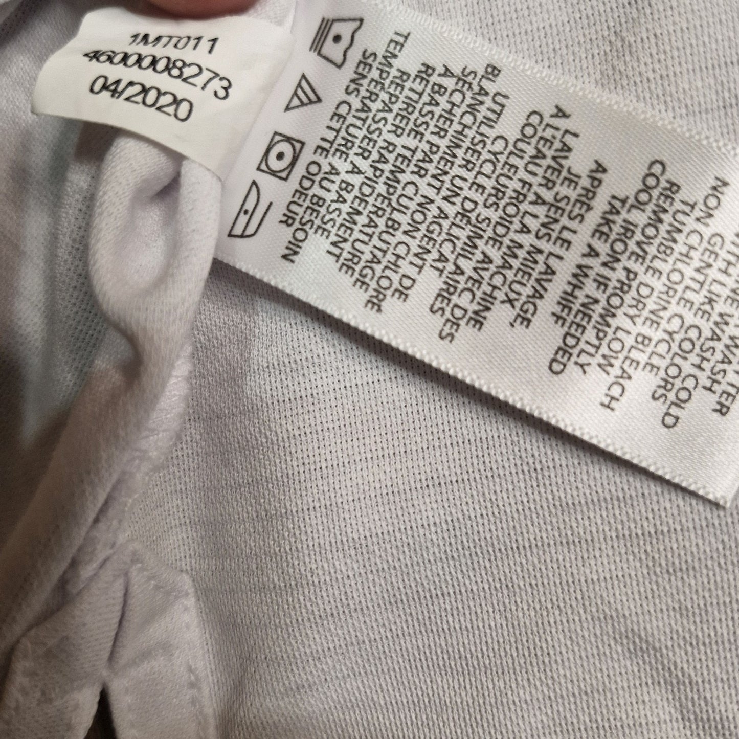 TRAVIS MATTHEW GOLF POLO SHIRT WHITE FRONT POCKET SIZE M