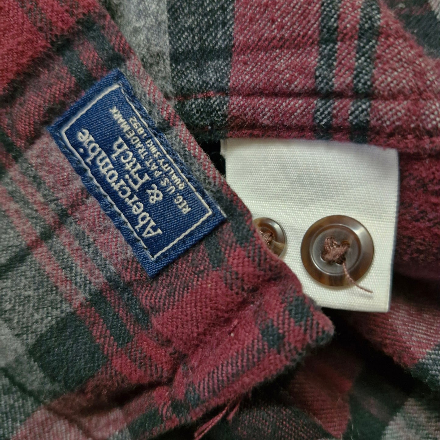 Abercrombie Muscle Fit Plaid Shirt Medium Red Gray Button Up Casual