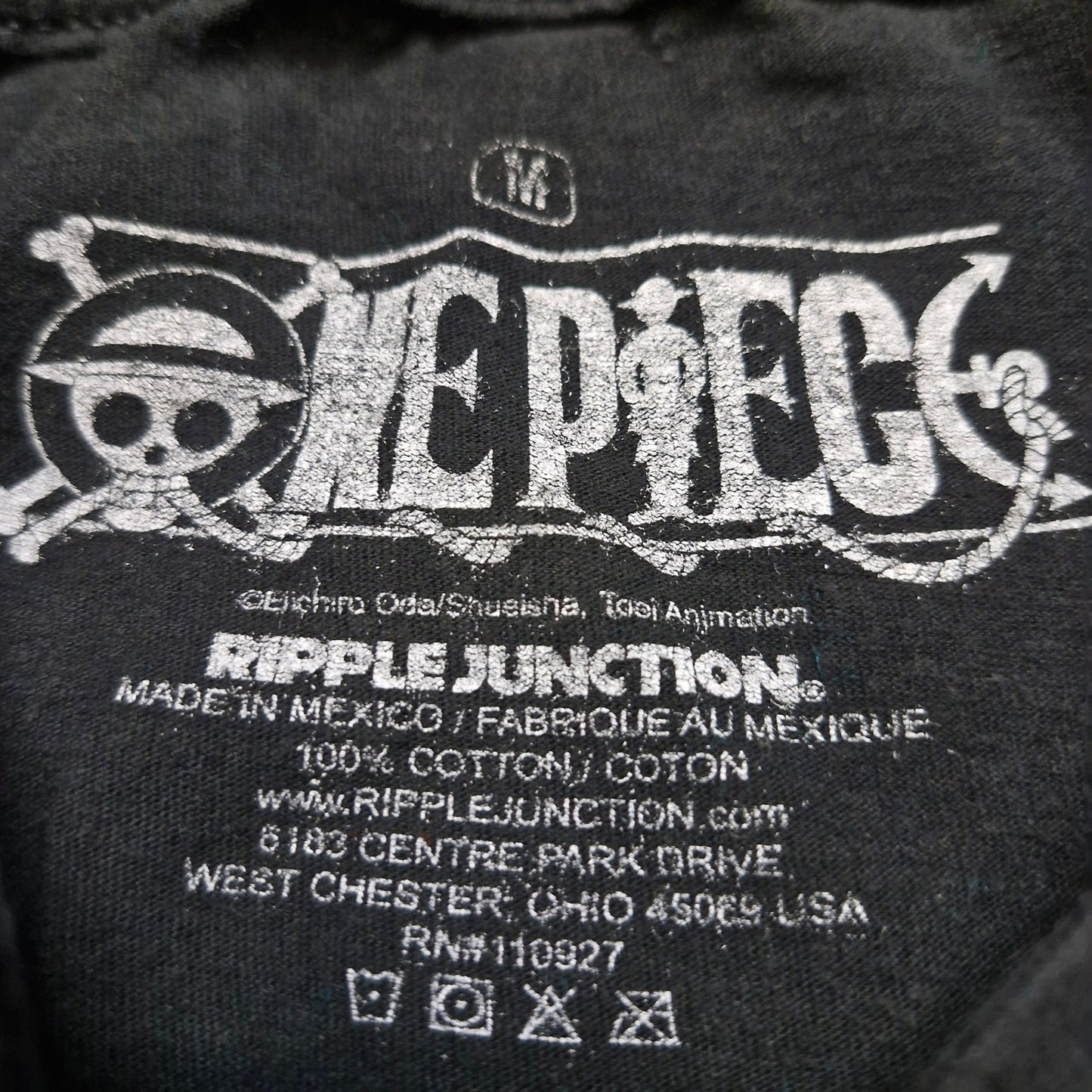 One Piece Anime Graphic T-Shirt Men’s Medium Black Crew Neck Tee