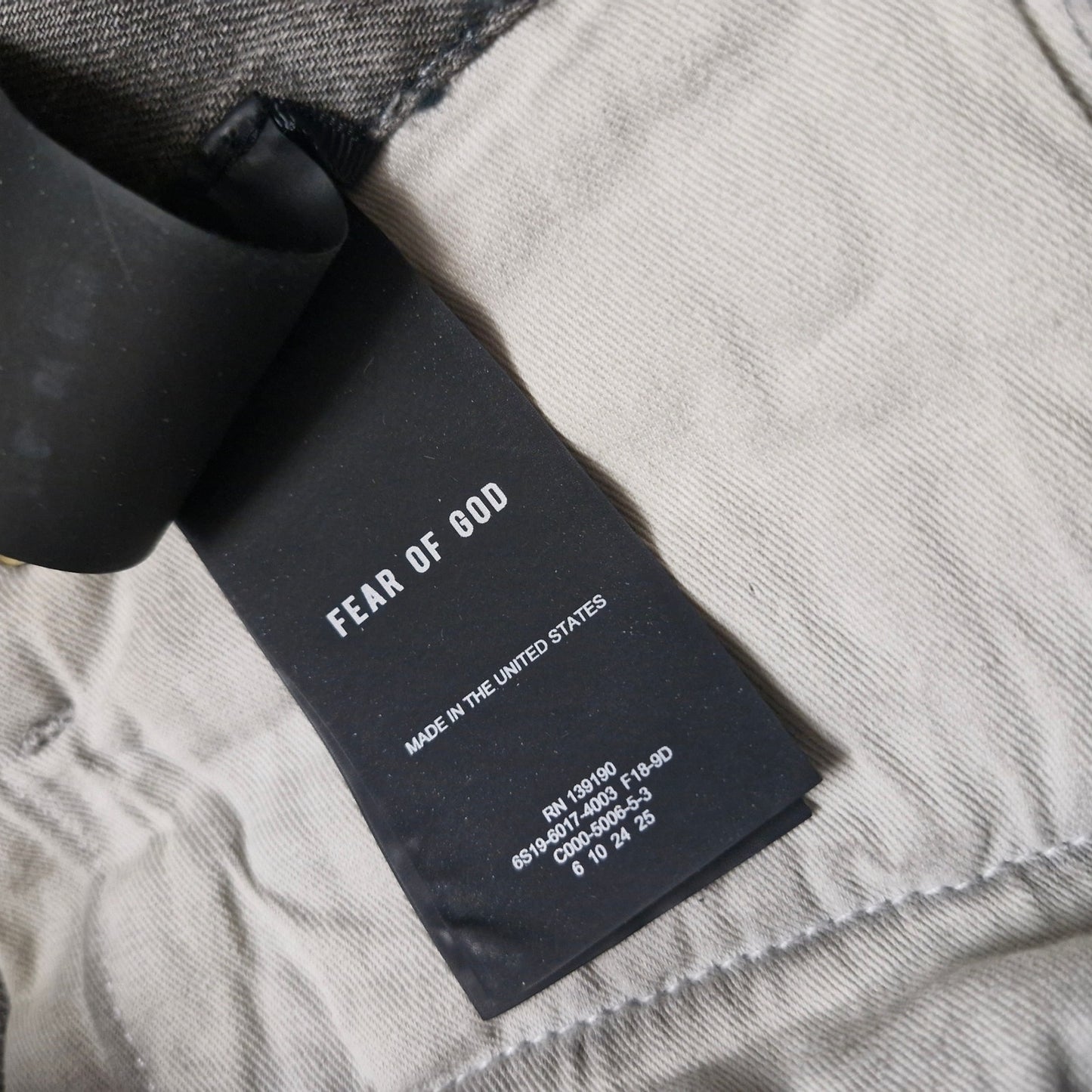Fear of God Sixth Collection Jeans Men’s Size 30 Distressed Designer Denim