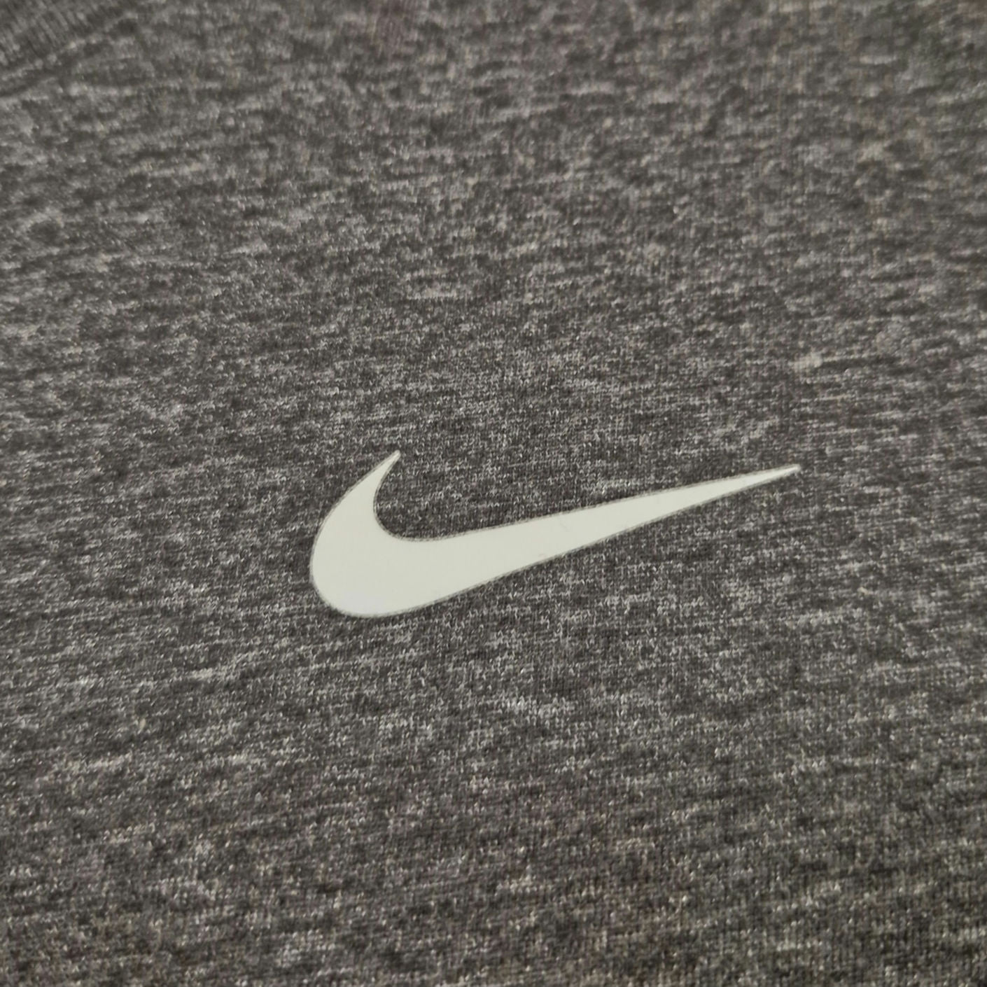 Nike Dri-Fit Gray “The Nike Tee” Men’s Size Large Short Sleeve Performance Shirt