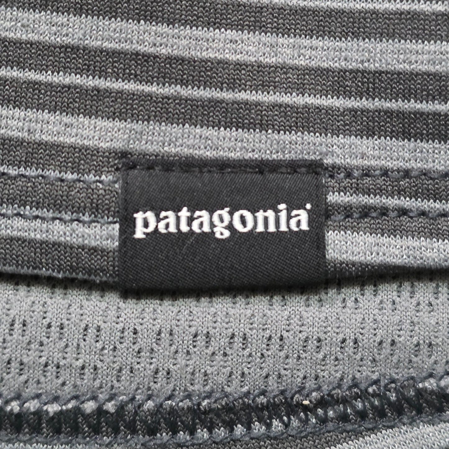 Patagonia Men’s XS Gray Striped Long Sleeve Shirt Athletic Breathable Wicking