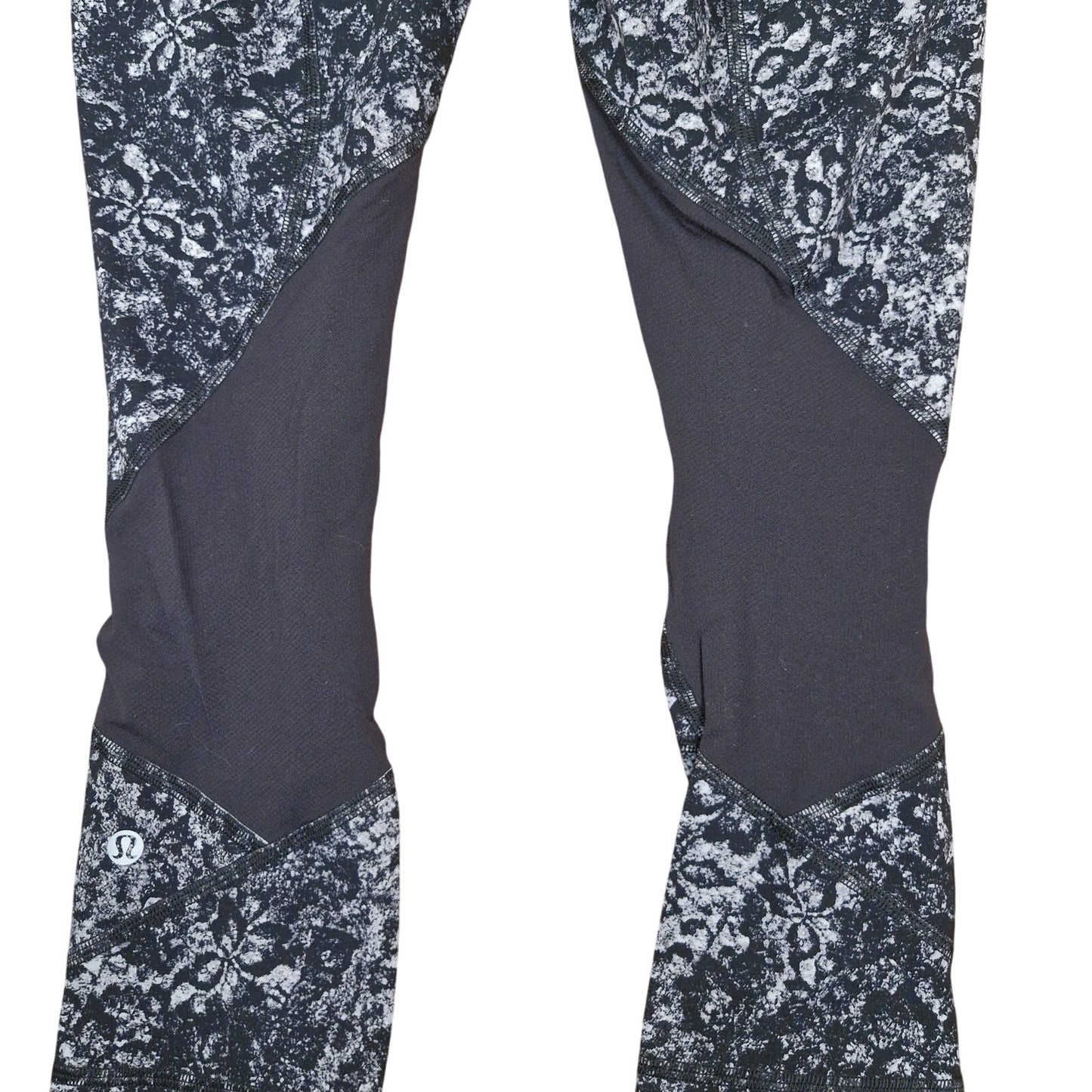 Lululemon Pace Rival Crop Achromatize Ice Grey Black print size 4