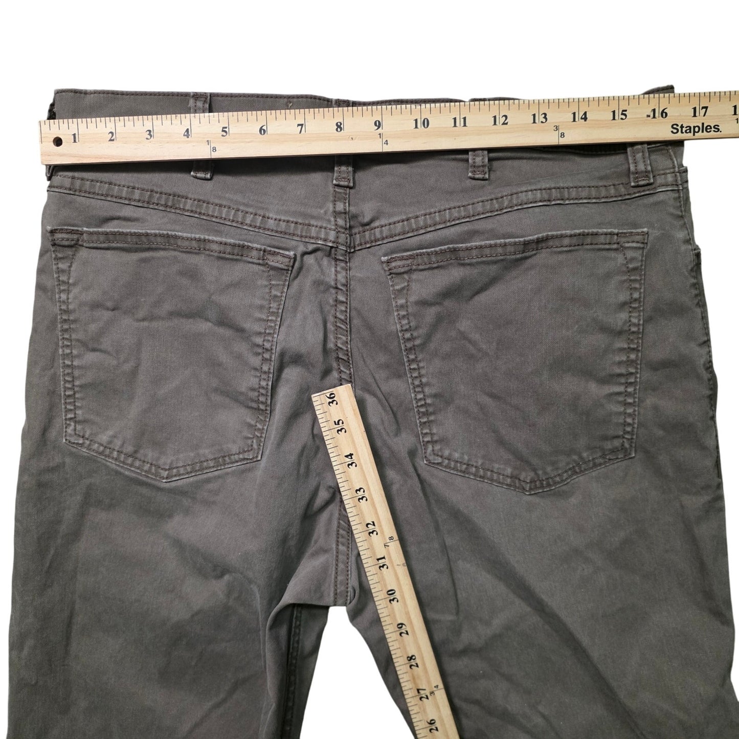 Wrangler Straight Fit Jeans Men’s 34x32 Gray Denim Casual