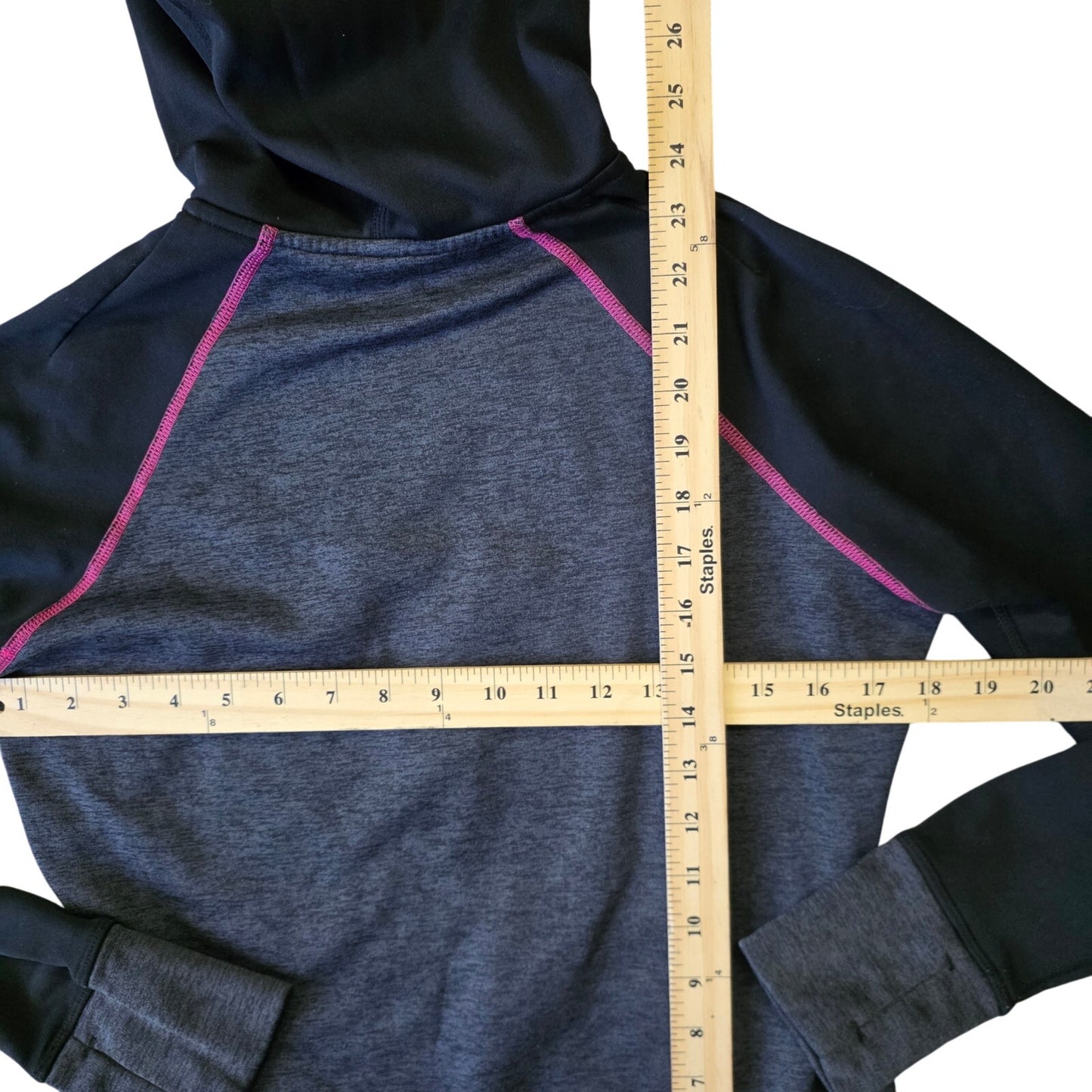 Nike Therma Fit Hoodie Women’s Small Black Gray Pullover Sweatshirt