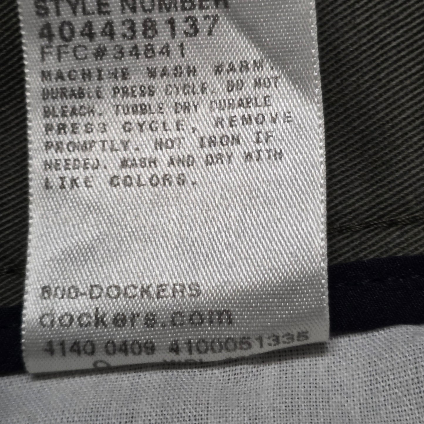 Dockers Signature Khaki Relaxed Fit Pleated Men’s W36 L34