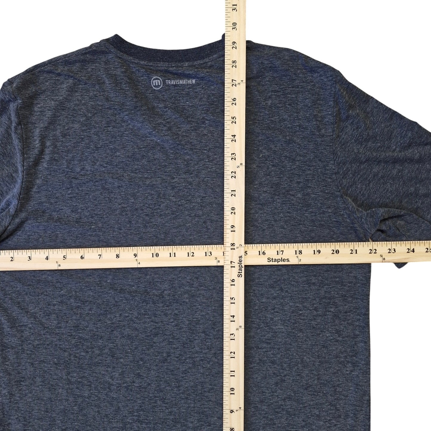 Travis Mathew V-Neck T-Shirt Men’s Size Large Short Sleeve Casual Top