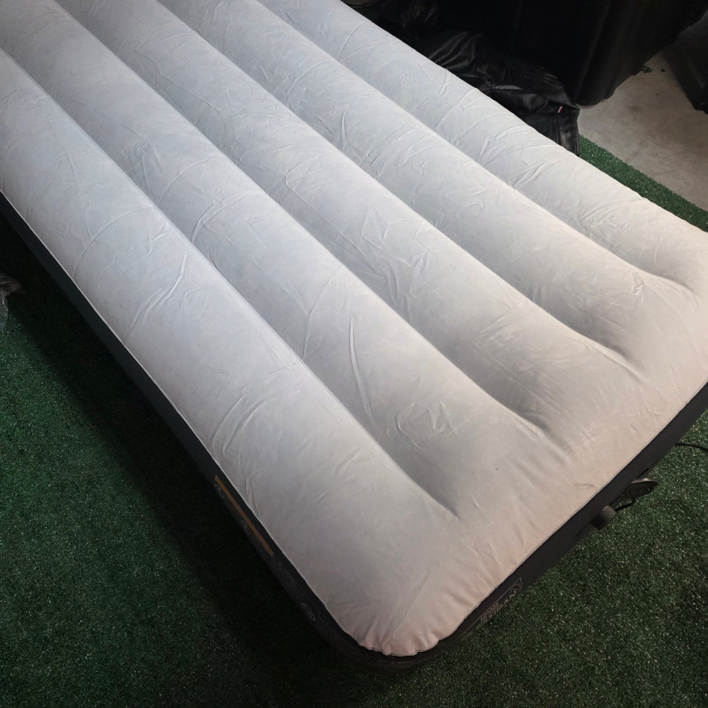 Intex Mid Rise 12" Air Mattress Twin with Internal USB Pump