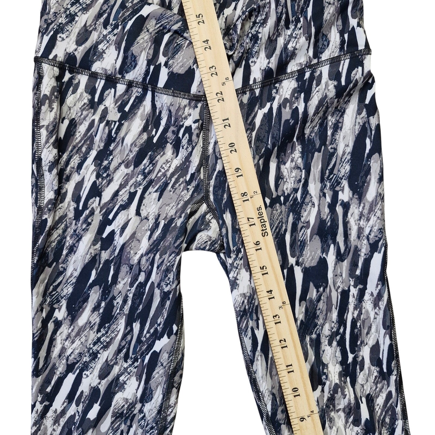 Under Armour Leggings Size Small Black & White Abstract Compression Tights