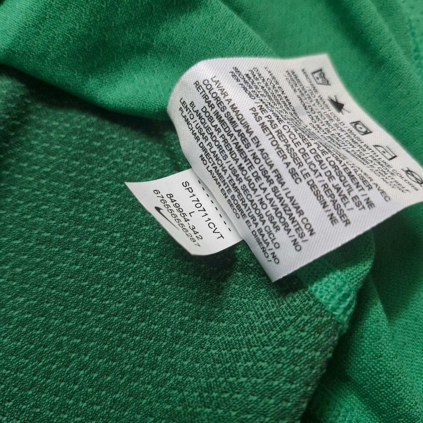 Nike Shirt Mens Large Green Dri Fit Long Sleeve Crew Neck Logo Running Active