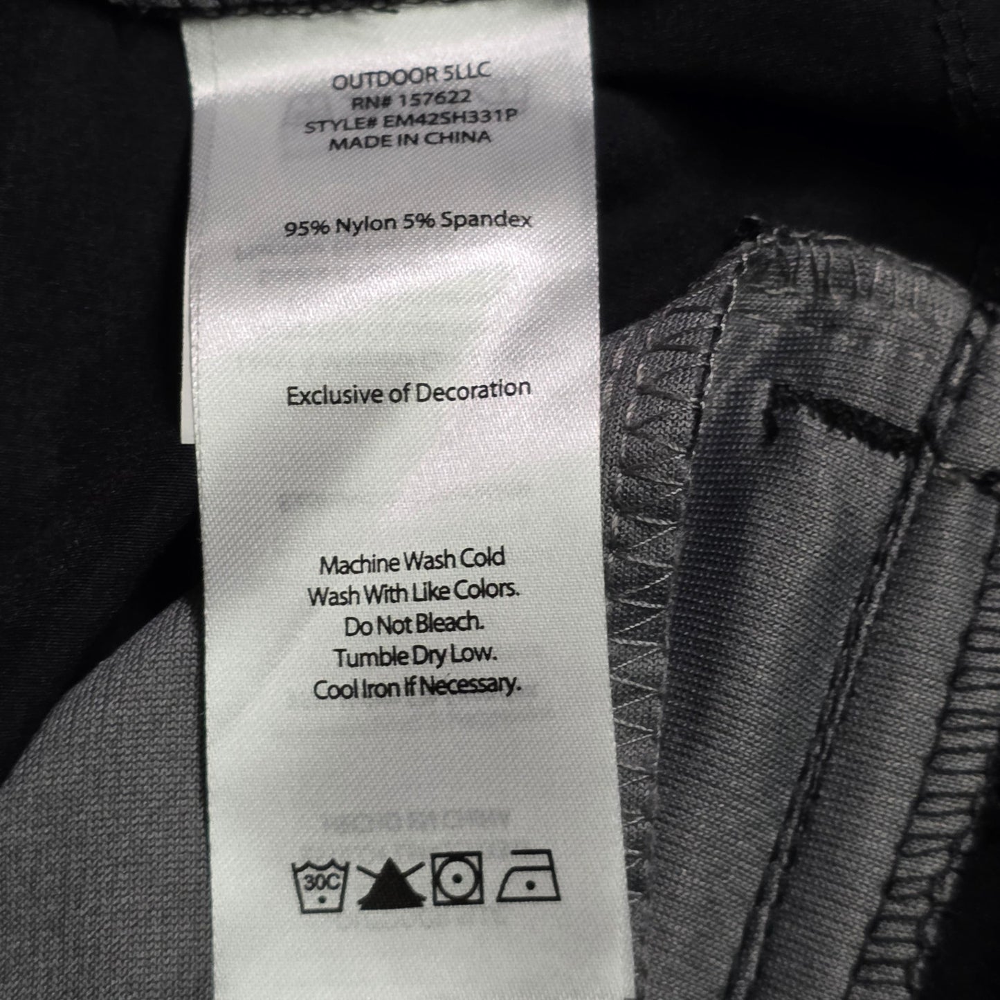 Eddie Bauer Cargo Shorts Men’s 38 Black Zipper Pockets Utility