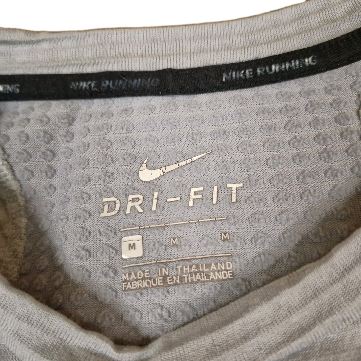 Nike Running Shirt Men’s Medium Gray Long Sleeve Dri-Fit Waffle Knit Pullover