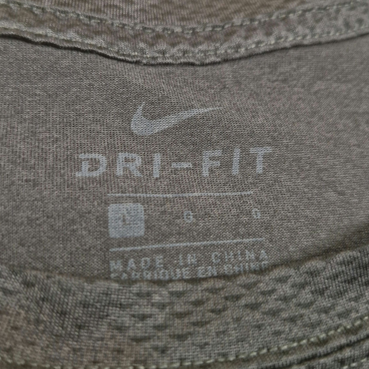 Nike Grey & Black Dri-FIT Athletic Shirt Men’s Large