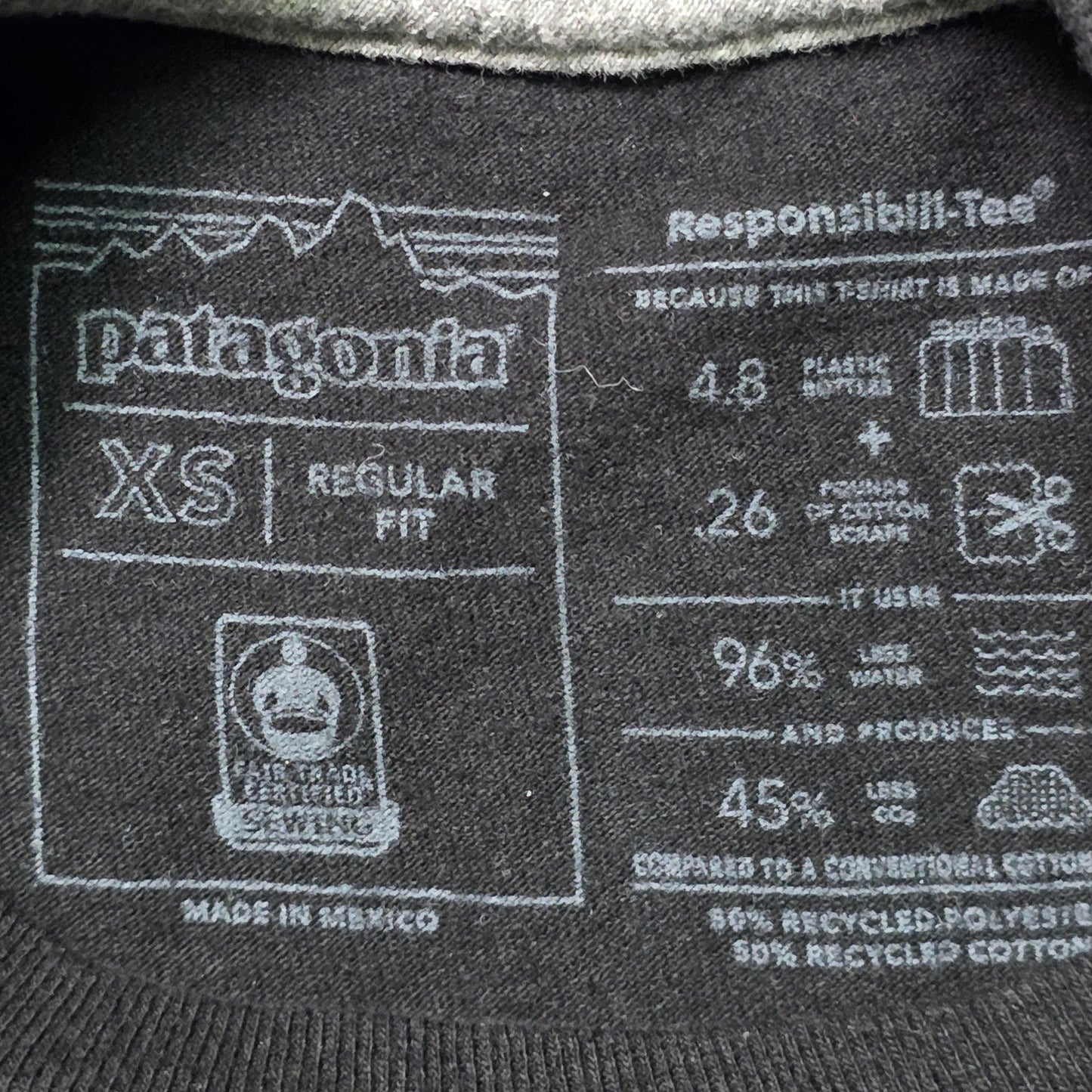 Patagonia P-6 Logo Responsibili-Tee Men’s XS Recycled Logo Tee